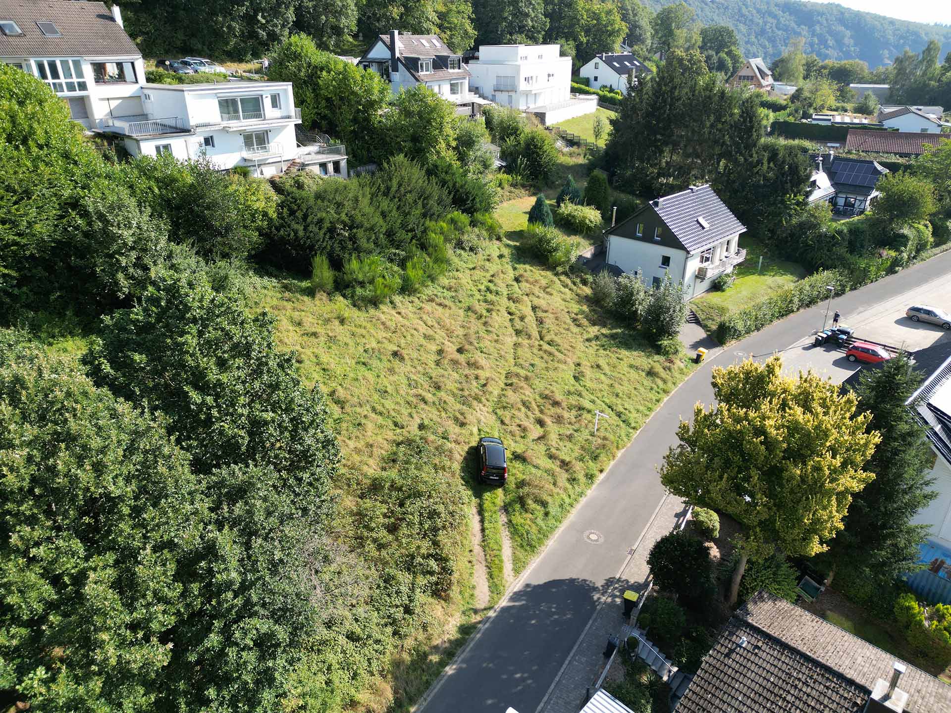 Drohnenfoto eines Baugrundstücks für eines möglichen Bauprojekts in Eifel